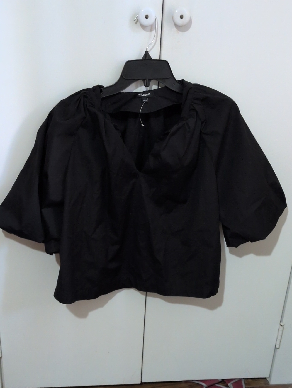 Madewell Black Puff Sleeve V-Neck Cropped Blouse